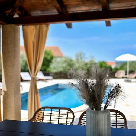Wonderful Holiday House Bruno With Heated Pool Задар Екстер'єр фото