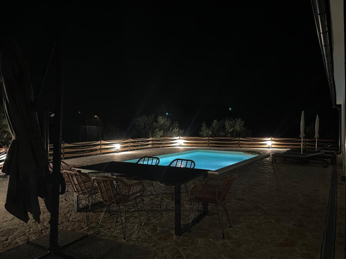 Wonderful Holiday House Bruno With Heated Pool Задар Екстер'єр фото