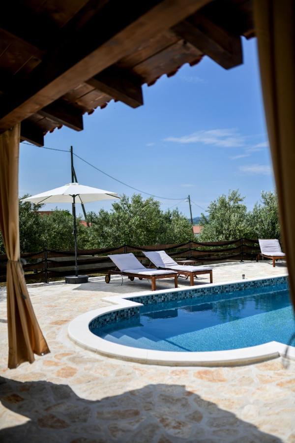 Wonderful Holiday House Bruno With Heated Pool Задар Екстер'єр фото