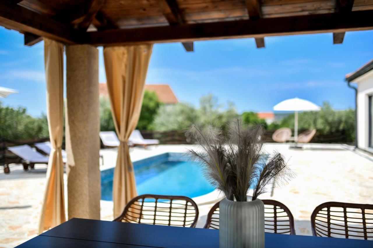 Wonderful Holiday House Bruno With Heated Pool Задар Екстер'єр фото